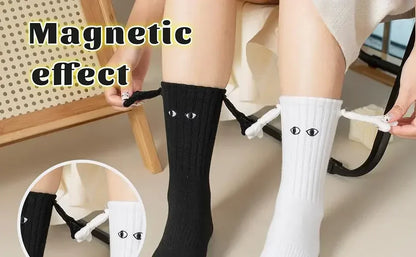 Funny Matching Couple Socks Instagrammable Magnetic Hand Hold Mid Calf Set for Dating Couples BFFs Photo Prop