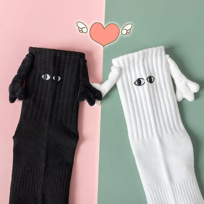 Funny Matching Couple Socks Instagrammable Magnetic Hand Hold Mid Calf Set for Dating Couples BFFs Photo Prop