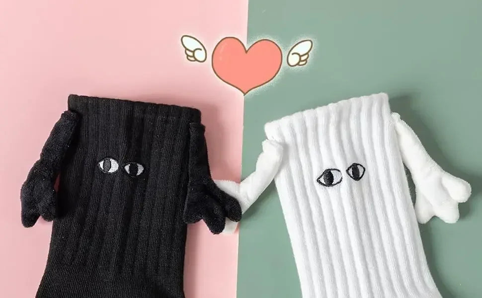Funny Matching Couple Socks Instagrammable Magnetic Hand Hold Mid Calf Set for Dating Couples BFFs Photo Prop