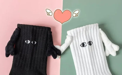 Funny Matching Couple Socks Instagrammable Magnetic Hand Hold Mid Calf Set for Dating Couples BFFs Photo Prop