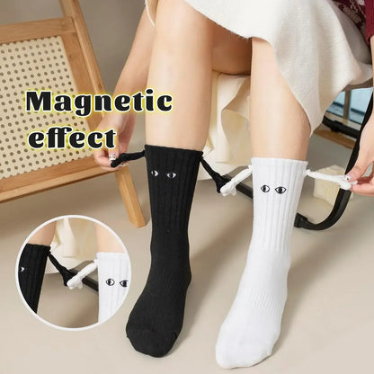 Funny Matching Couple Socks Instagrammable Magnetic Hand Hold Mid Calf Set for Dating Couples BFFs Photo Prop